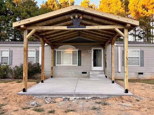 Four Seasons Roofing and Exteriors