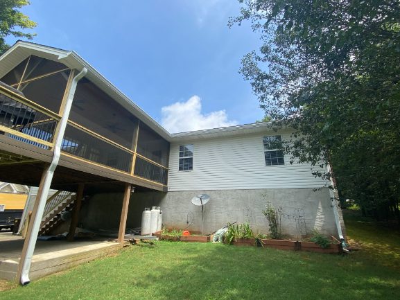 Four Seasons Roofing and Exteriors