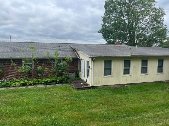 Four Seasons Roofing and Exteriors