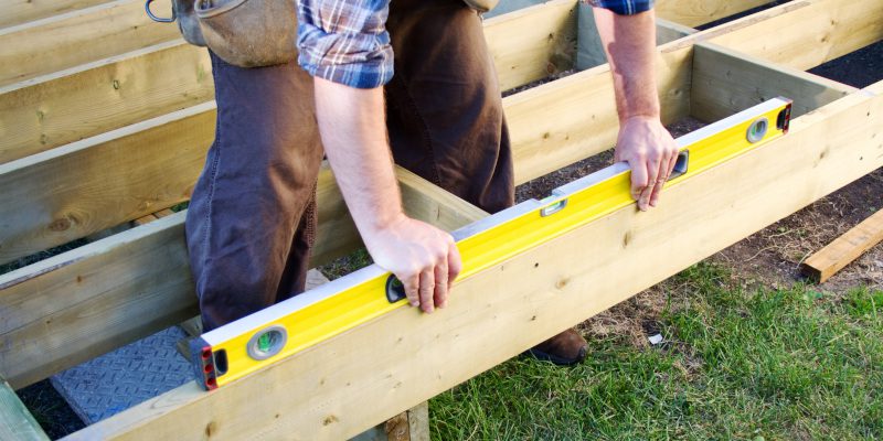 3 Reasons to Use Professional Deck Installation Services